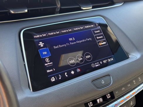 Certified 2023 Cadillac XT4 Premium Luxury FWD image 18
