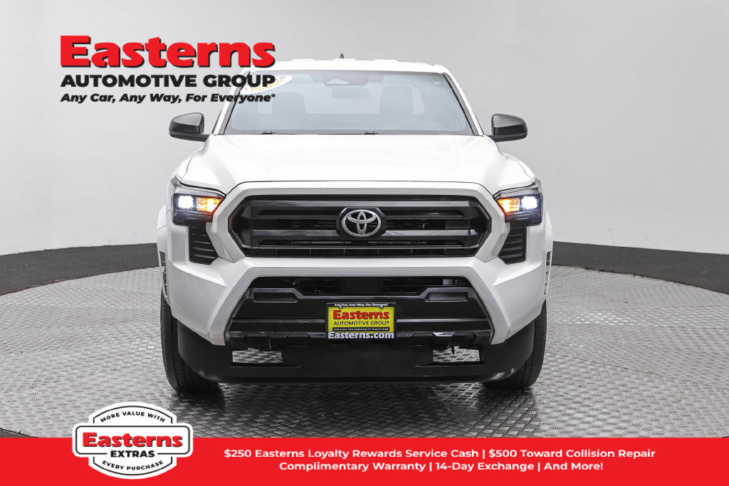 Used 2025 Toyota Tacoma SR RWD image 3