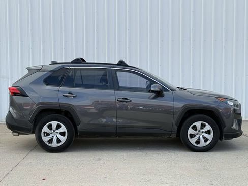 Used 2019 Toyota RAV4 LE w/ Carpet Mat Package image 3