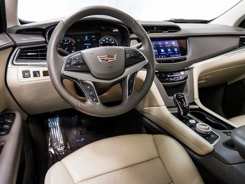 Used 2020 Cadillac XT5 Premium Luxury image 15