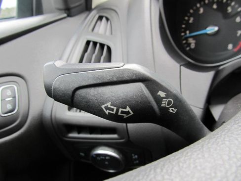 Used 2015 Ford Focus S image 49