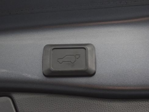 Used 2022 Toyota RAV4 XSE image 12