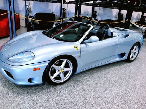 Used 2004 Ferrari 360 Spider image 2