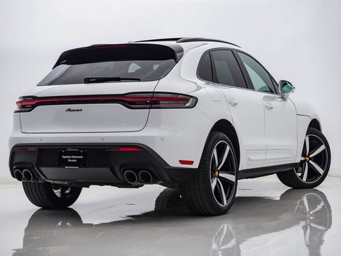 Certified 2026 Porsche Macan AWD/4WD image 11