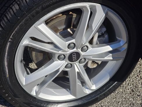 Used 2024 Audi Q3 2.0T Premium Plus image 12