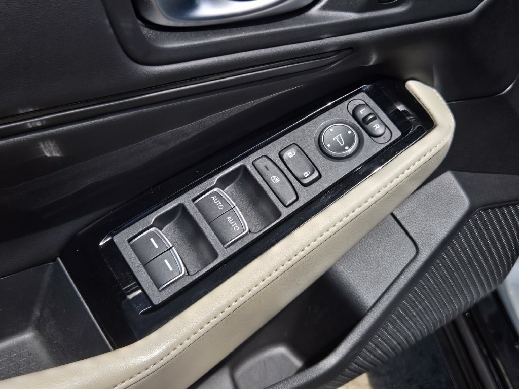 Used 2024 Honda Accord Touring image 12