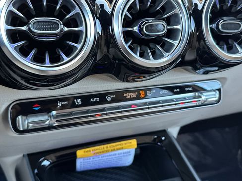 New 2025 Mercedes-Benz GLB 250 image 19