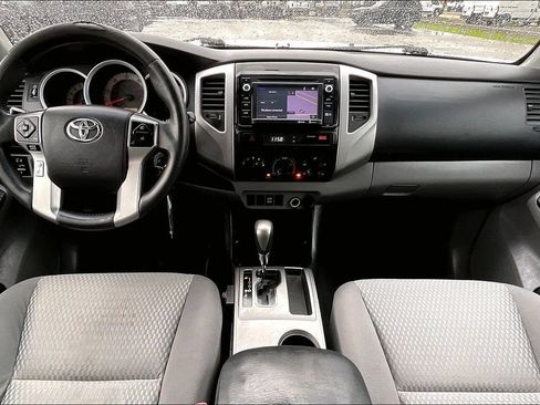 Used 2014 Toyota Tacoma PreRunner w/ SR5 Package RWD image 7