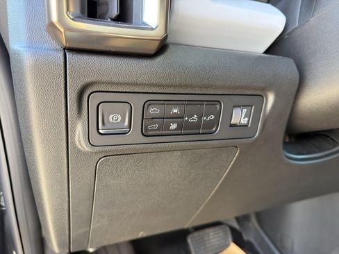 New 2025 GMC Hummer EV 2X image 12