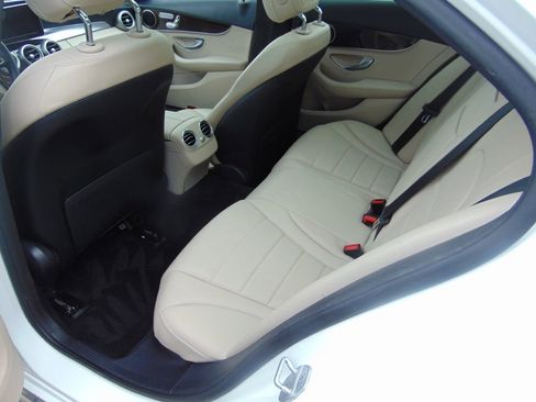 Used 2016 Mercedes-Benz C 300 4MATIC Sedan image 3