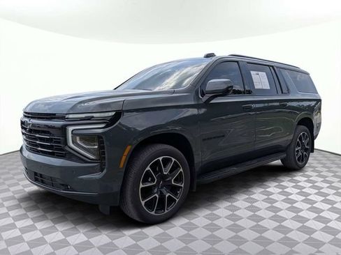 Used 2026 Chevrolet Suburban RST w/ Sun And Tow Package AWD/4WD image 8