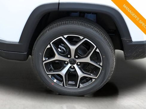 New 2026 Jeep Compass Limited image 9