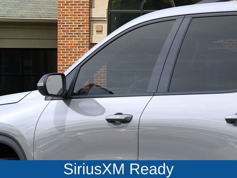 New 2026 Chevrolet Traverse LT image 12