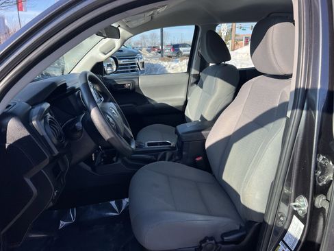 Used 2017 Toyota Tacoma SR w/ Tow Package image 13