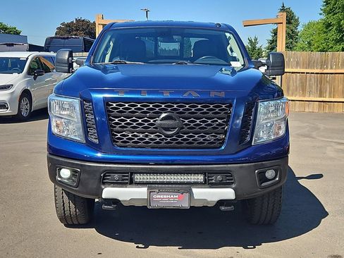 Used 2019 Nissan Titan SV AWD/4WD image 2