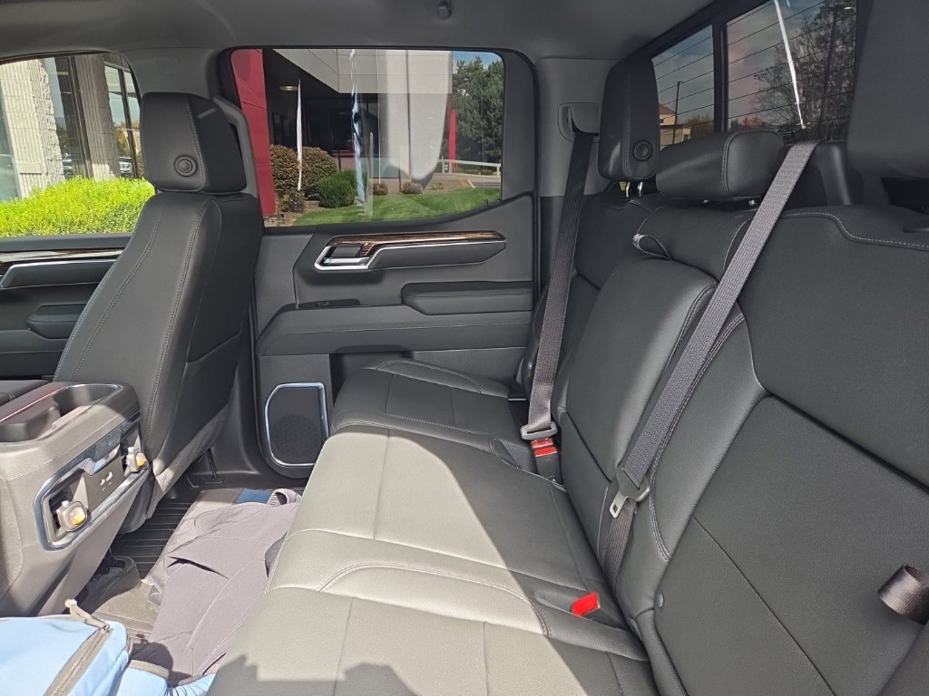 Used 2026 GMC Sierra 1500 Elevation w/ Elevation Premium Package AWD/4WD image 17