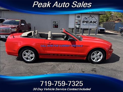 Used 2014 Ford Mustang Convertible RWD image 16