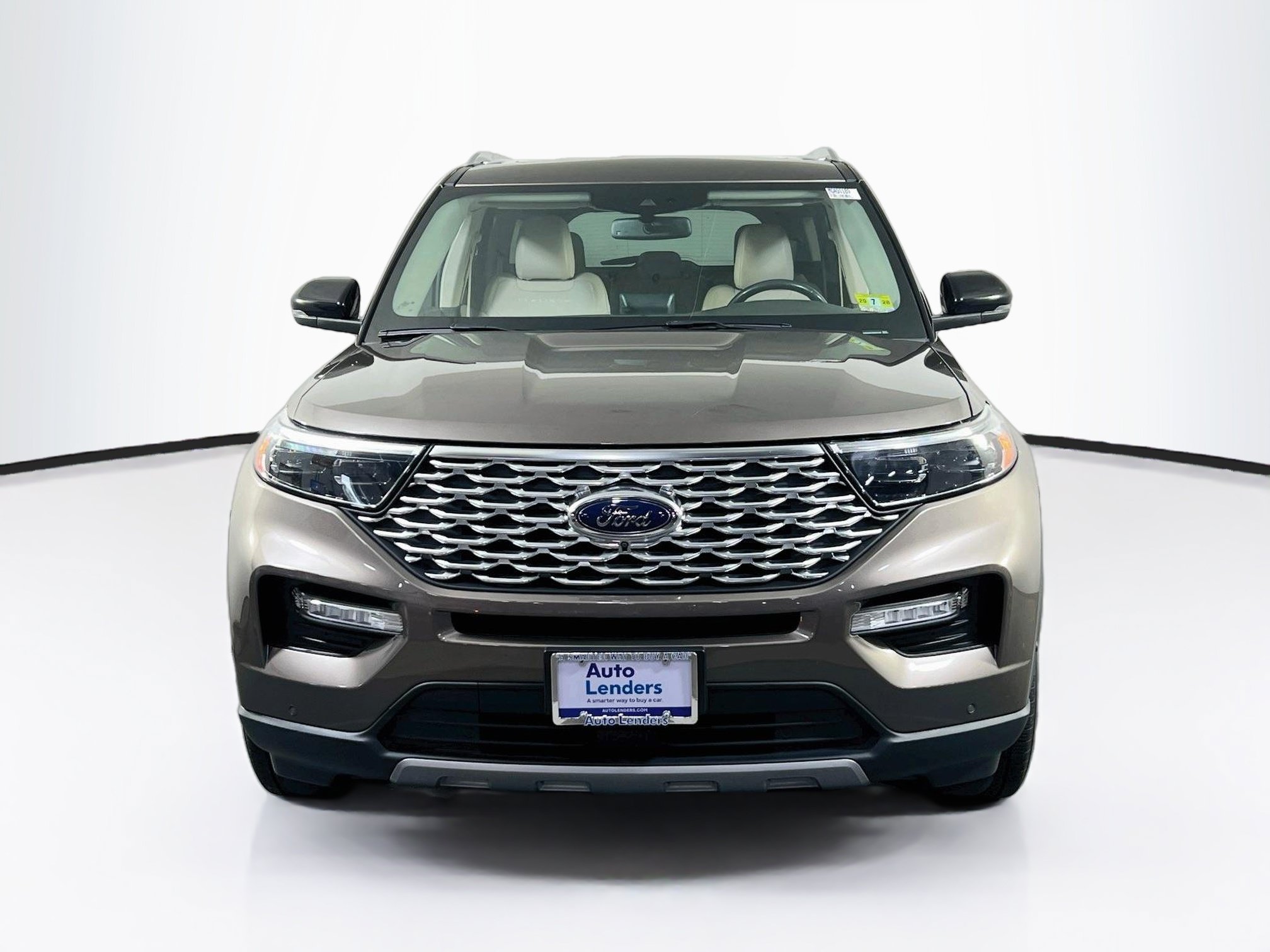 Used 2021 Ford Explorer Platinum w/ Equipment Group 601A AWD/4WD image 2