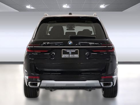 Used 2026 BMW X7 xDrive40i w/ Premium Package image 10