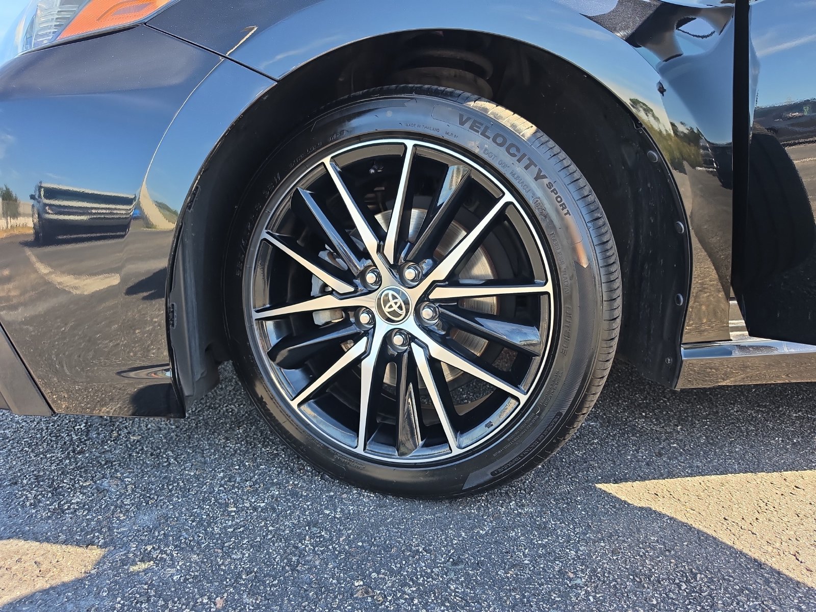Used 2021 Toyota Camry SE FWD image 27