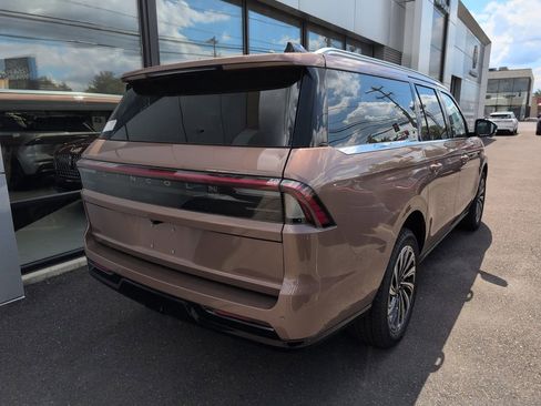 New 2025 Lincoln Navigator L Black Label image 4