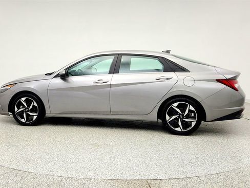 Used 2023 Hyundai Elantra Limited FWD image 8