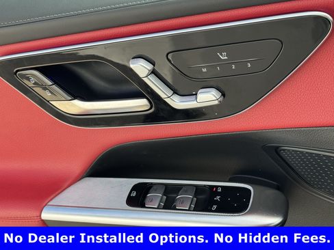 Used 2025 Mercedes-Benz GLC 300 image 22
