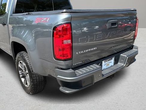 Used 2022 Chevrolet Colorado Z71 AWD/4WD image 35