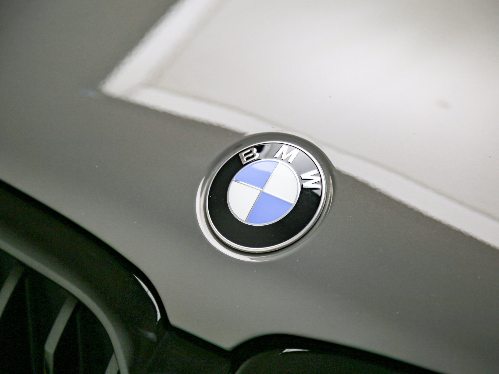 Used 2021 BMW M550i xDrive w/ Executive Package AWD/4WD image 9