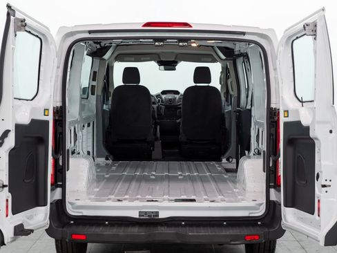 Used 2016 Ford Transit 250 130 Low Roof RWD image 9