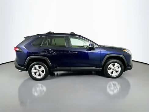 Used 2020 Toyota RAV4 XLE w/ Convenience Package image 8