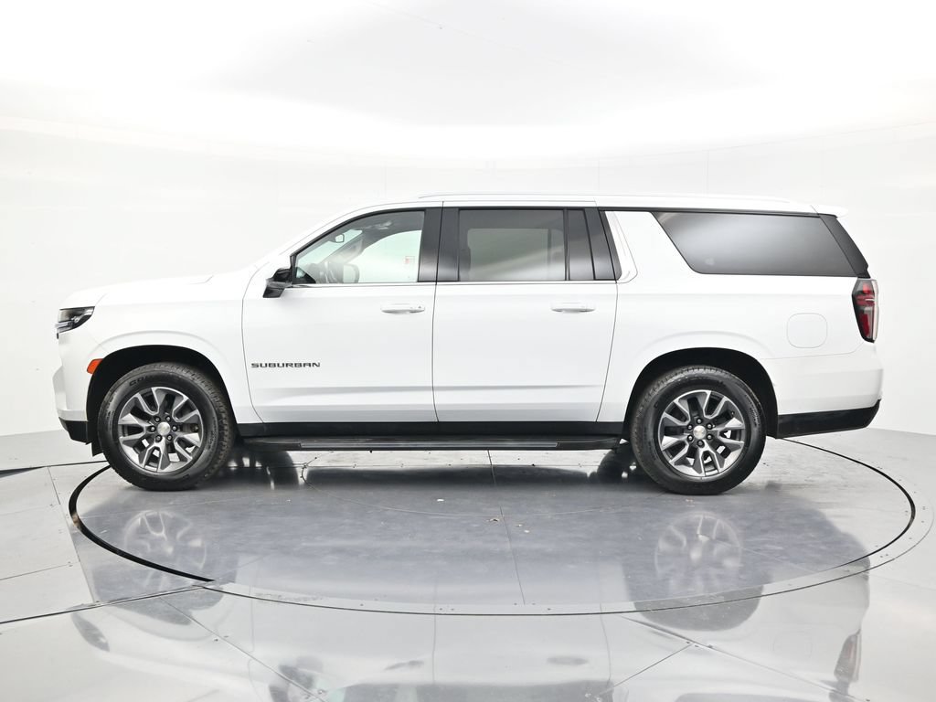 Used 2022 Chevrolet Suburban LT w/ LT Signature Plus Package AWD/4WD image 8
