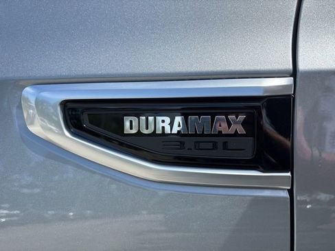 Used 2024 GMC Yukon XL Denali w/ Denali Reserve Package AWD/4WD image 10