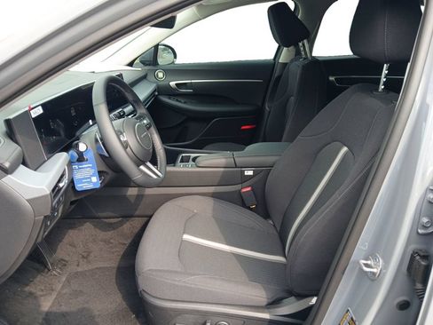 New 2026 Hyundai Sonata SEL FWD image 9