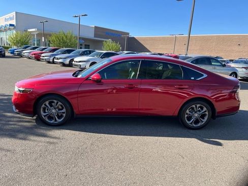 Certified 2023 Honda Accord EX image 9