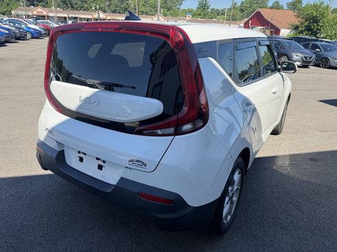 Used 2022 Kia Soul LX w/ Technology Package FWD image 7