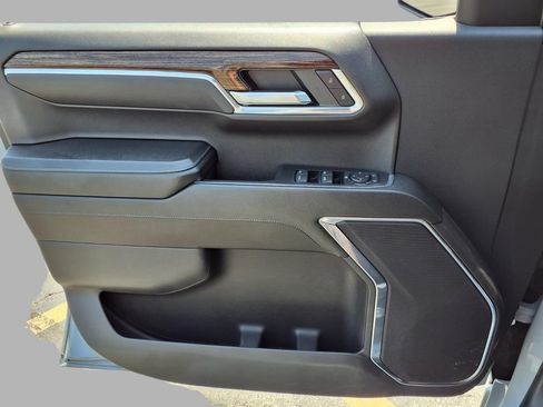 Used 2024 GMC Sierra 1500 SLE RWD image 17