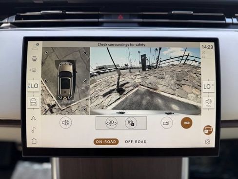 New 2026 Land Rover Range Rover Long Wheelbase SE AWD/4WD image 12