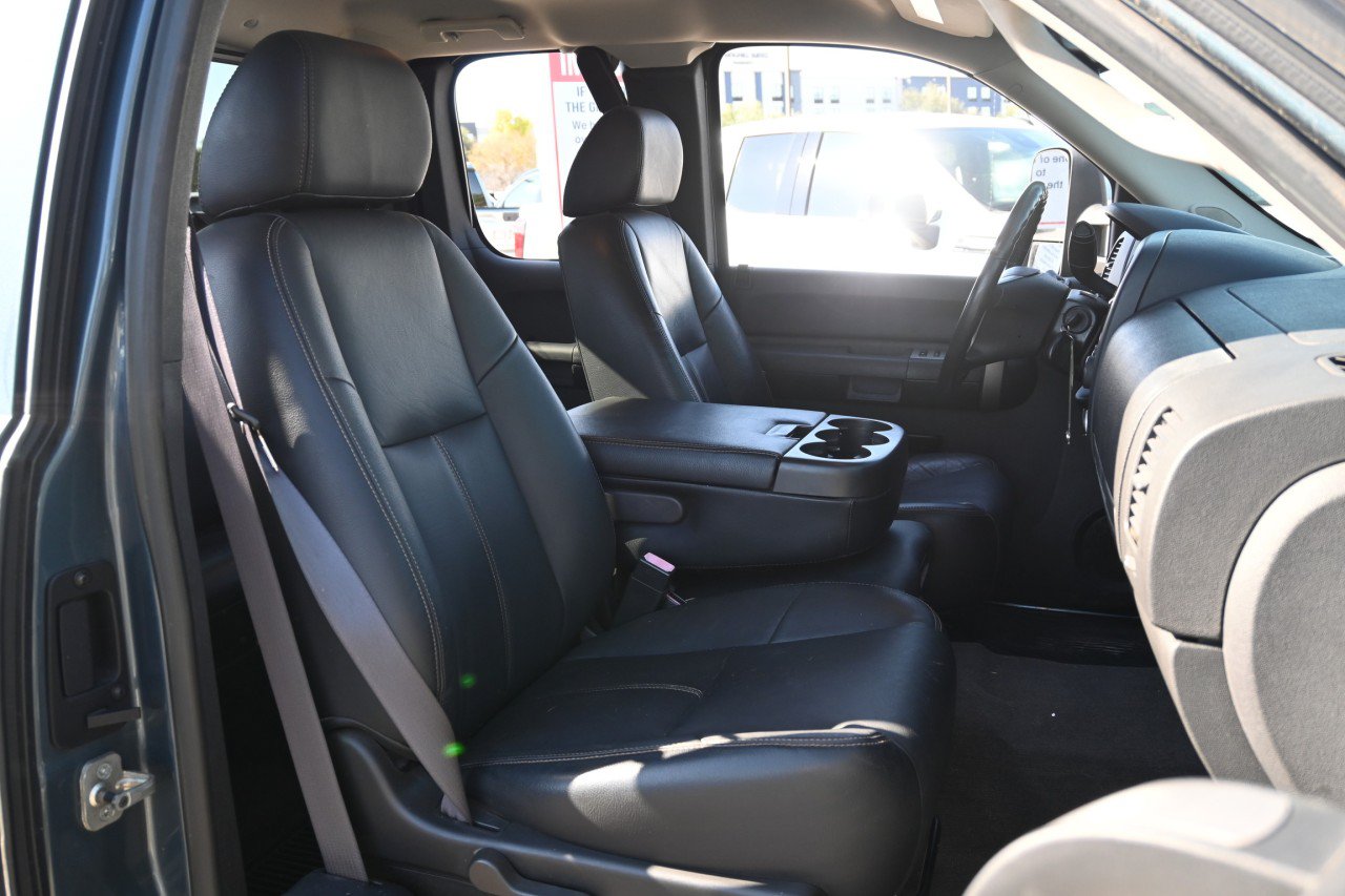 Used 2009 Chevrolet Silverado 1500 LT w/ Texas Edition RWD image 23