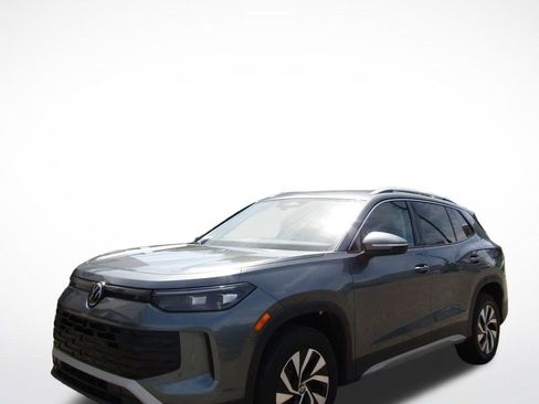 New 2026 Volkswagen Tiguan S AWD/4WD image 2