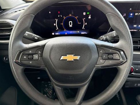 Used 2025 Chevrolet TrailBlazer LS FWD image 31