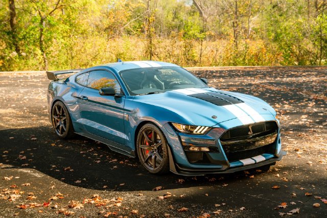 Used 2020 Ford Mustang Shelby GT500 w/ Carbon Fiber Track Pack RWD image 33