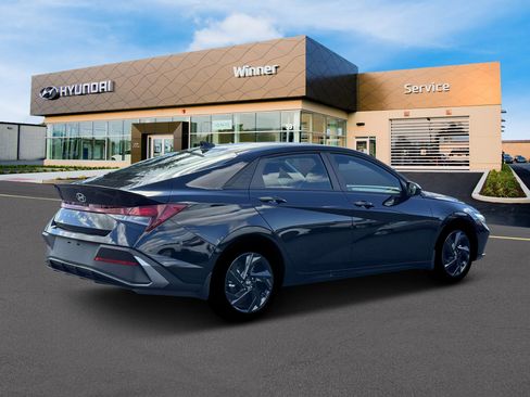 New 2026 Hyundai Elantra Sport FWD image 8