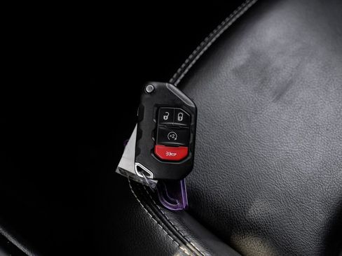 Used 2022 Jeep Wrangler Unlimited Sahara w/ Cold Weather Group image 68