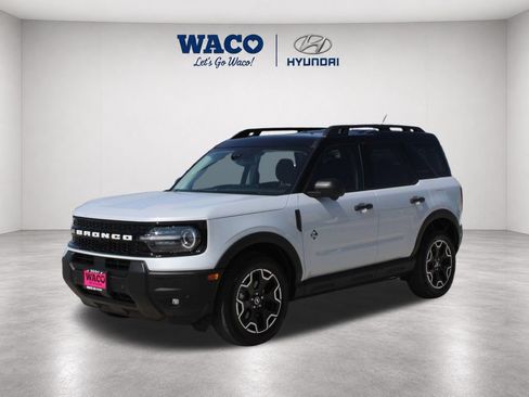 Used 2026 Ford Bronco Sport Outer Banks w/ Outer Banks Tech Package+ AWD/4WD image 3