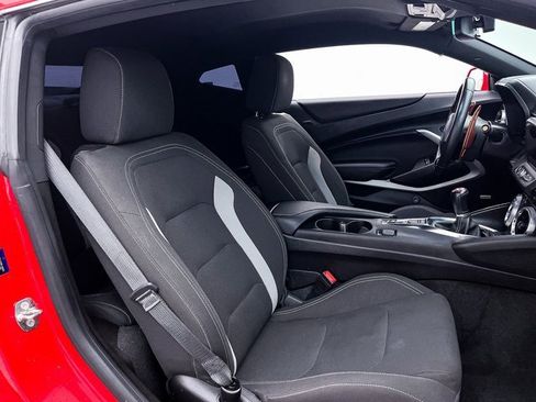 Used 2019 Chevrolet Camaro SS image 35