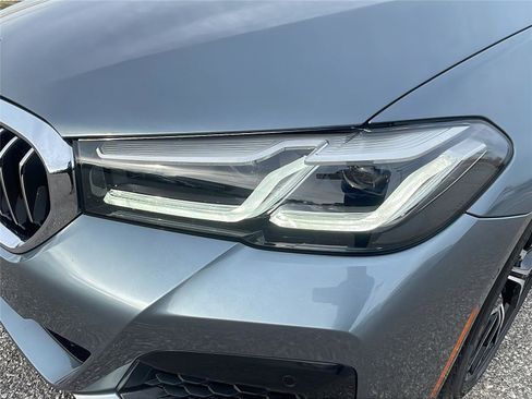 Used 2022 BMW 540i w/ M Sport Package image 9