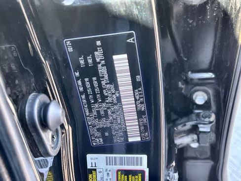 Used 2024 Toyota Highlander LE image 22