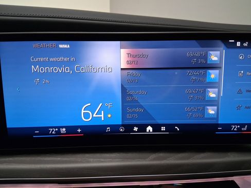 New 2026 BMW 740i w/ Premium Package image 24