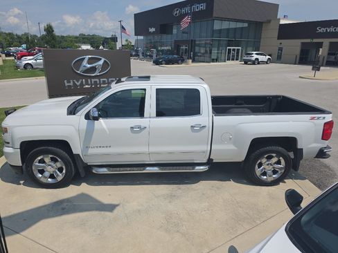 Used 2016 Chevrolet Silverado 1500 LTZ Z71 w/ LTZ Plus Package AWD/4WD image 8